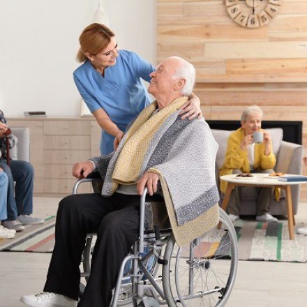 4 Tips to Make The Most of A Senior Care Community